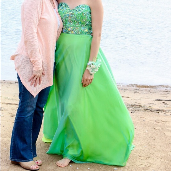 beautiful size 8 prom dress - Picture 1 of 8